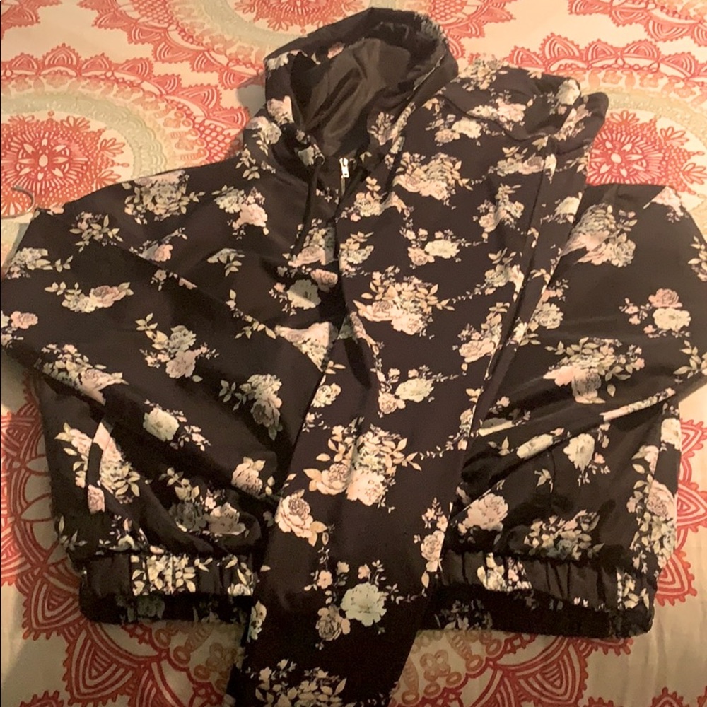 Matching windbreak and leggings set